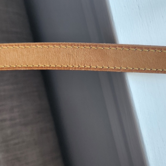 Authentic Louis Vuitton Monogram Totally MM - Picture 13 of 16